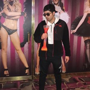 Meet your Posher, Arturo